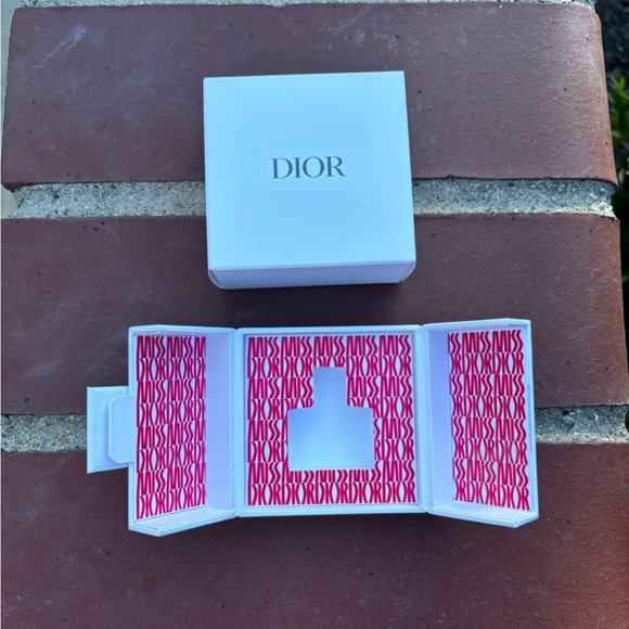 Dior perfume holder box - Picture 3 of 3